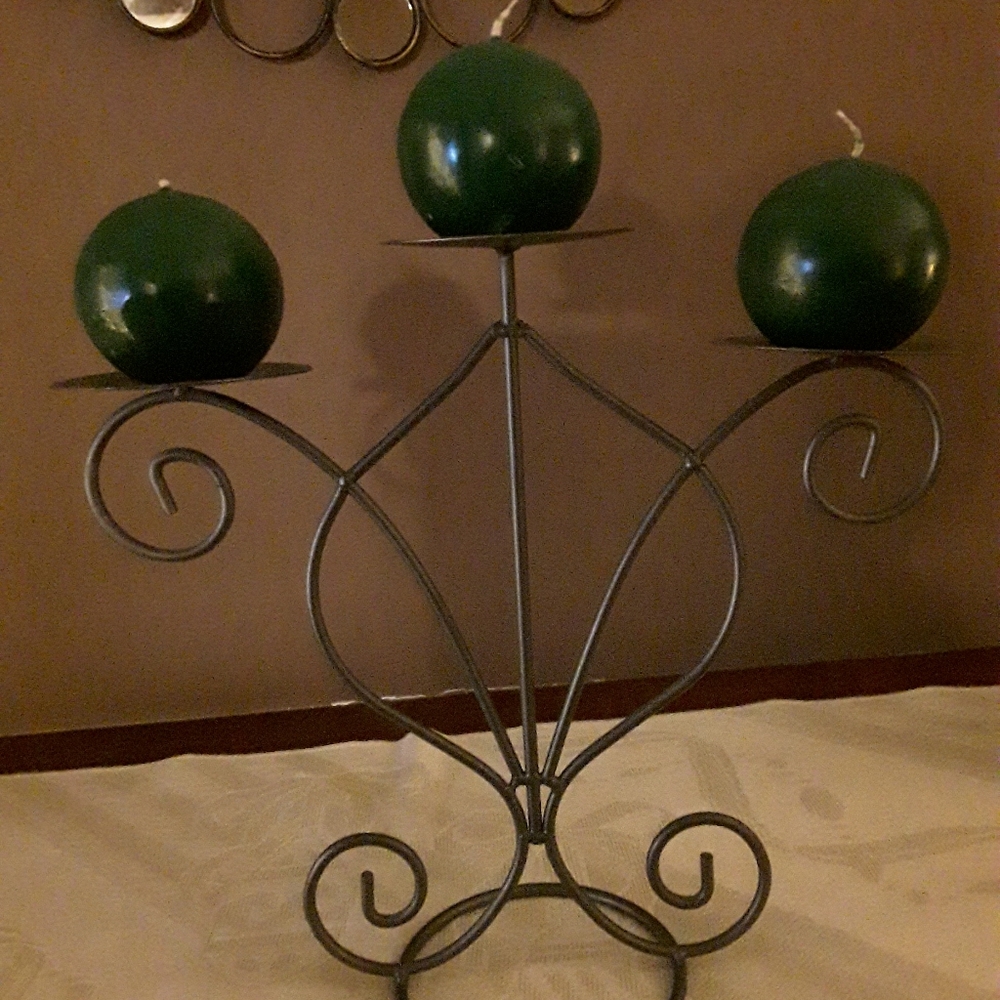 Candle holder